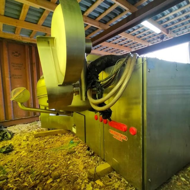 Куттер LASKA KU-330