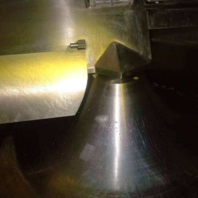 Куттер LASKA KU-330