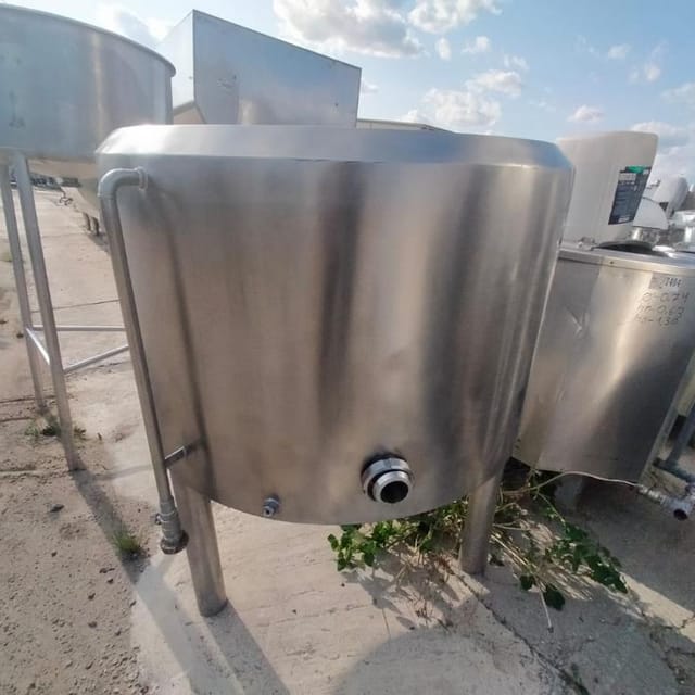 Емкость 300л с рубашкой и тэном инв.12862