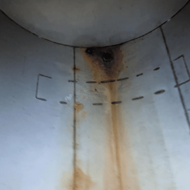 Емкость объем 10 куб.м. горизонтального исполнения.