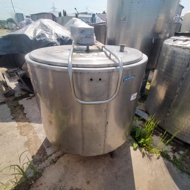 Емкость 350л с рубашкой инв.12869