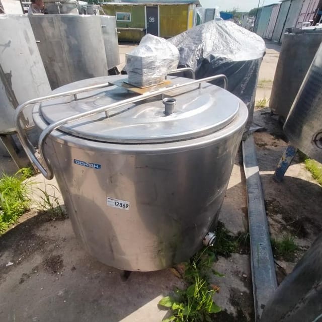 Емкость 350л с рубашкой инв.12869