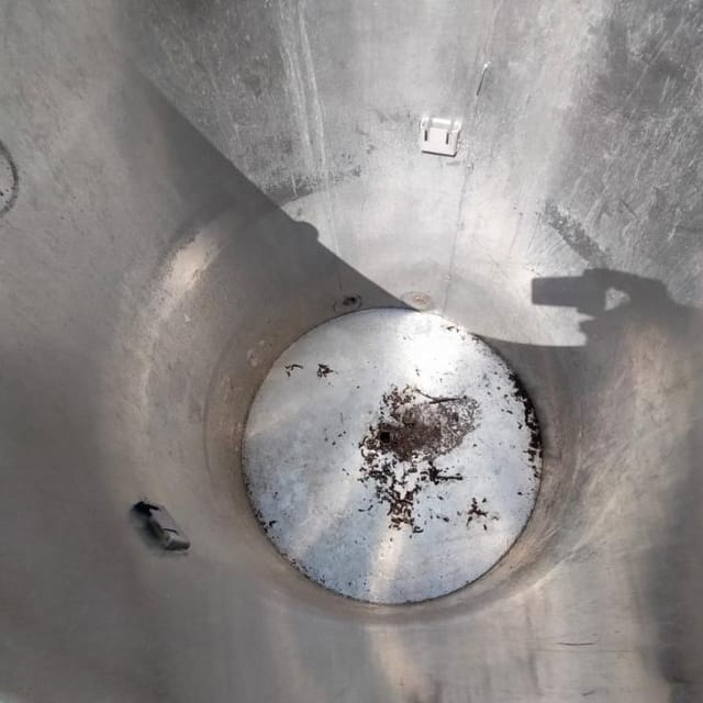 Емкость 900л рубашка из черного металла инв.12829