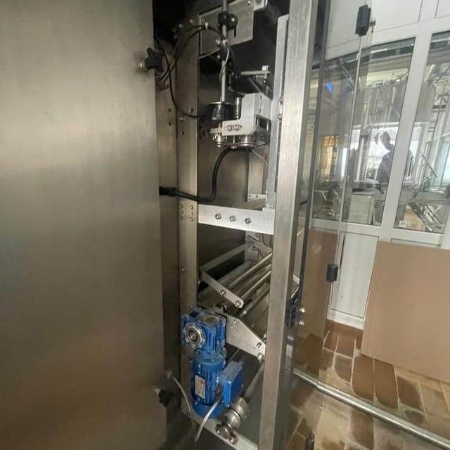 Фасовочный аппарат молока в мягкую плёнку АДНВ 39П инв.9579