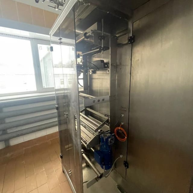 Фасовочный аппарат молока в мягкую плёнку АДНВ 39П инв.9579