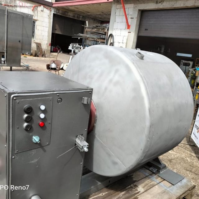 Маслобойка 1000 л инв.9785