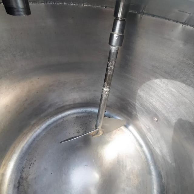 Емкость с рубашкой, мешалкой, мотор-редуктором. 250л инв.10904