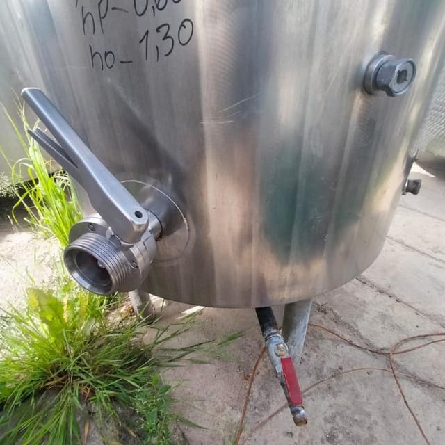 Емкость с рубашкой, мешалкой, мотор-редуктором. 250л инв.10904