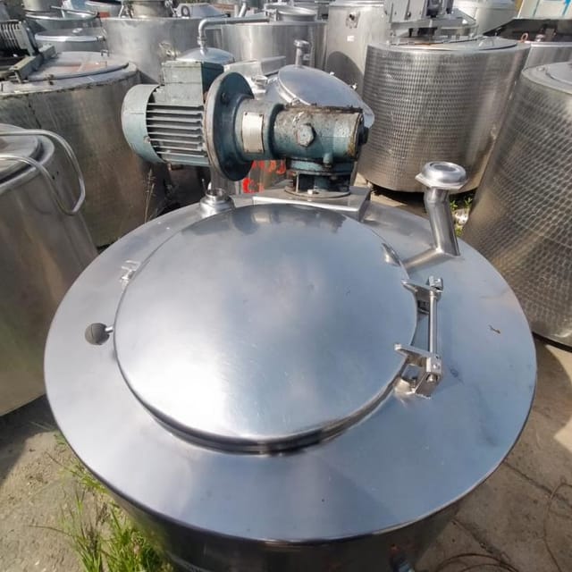 Емкость с рубашкой, мешалкой, мотор-редуктором. 250л инв.10904