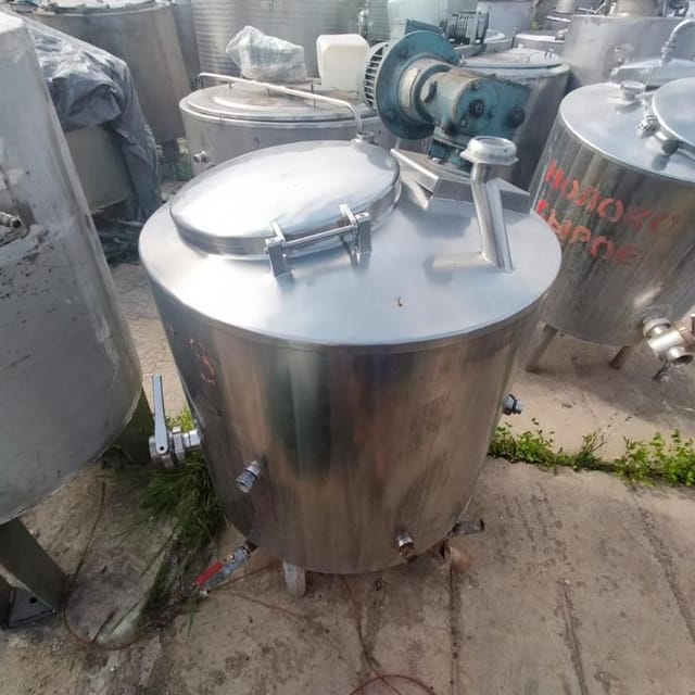 Емкость с рубашкой, мешалкой, мотор-редуктором. 250л инв.10904