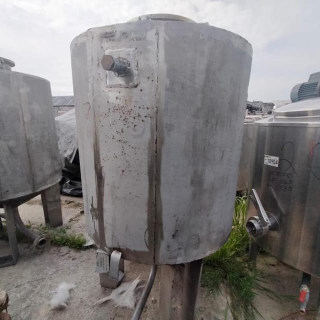 Емкость 300л термос инв.11221