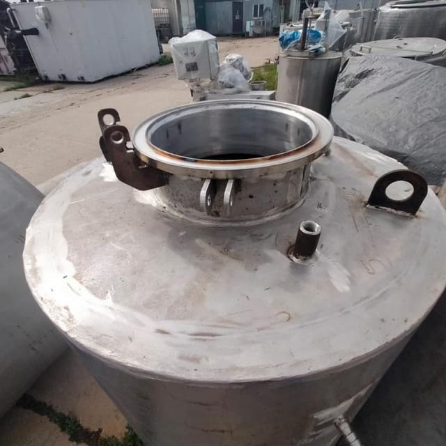 Емкость 300л термос инв.11224