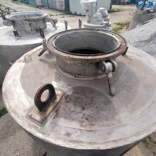 Емкость 300л термос инв.11222