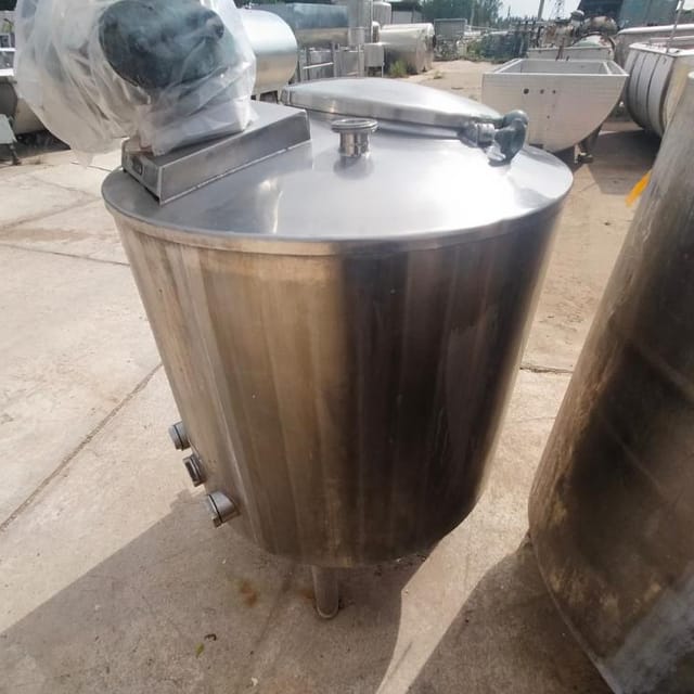 Ёмкость 250л с рубашкой, мешалкой, мотор-редуктором инв.10905