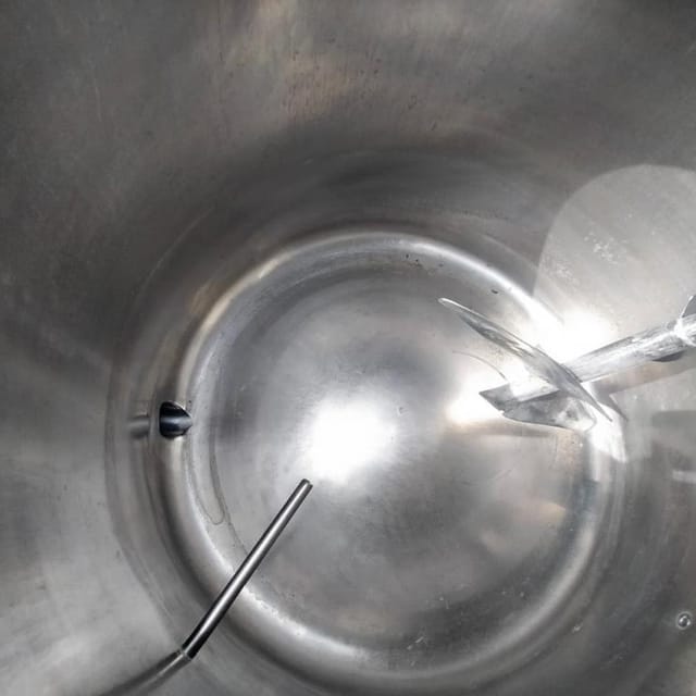 Ёмкость 250л с рубашкой, мешалкой, мотор-редуктором инв.10905