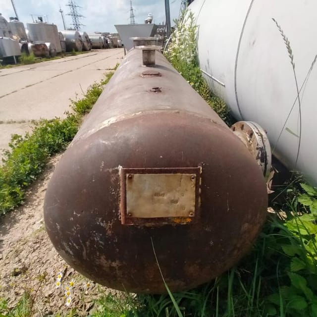 Емкость горизонтальная 1000л  инв.10992