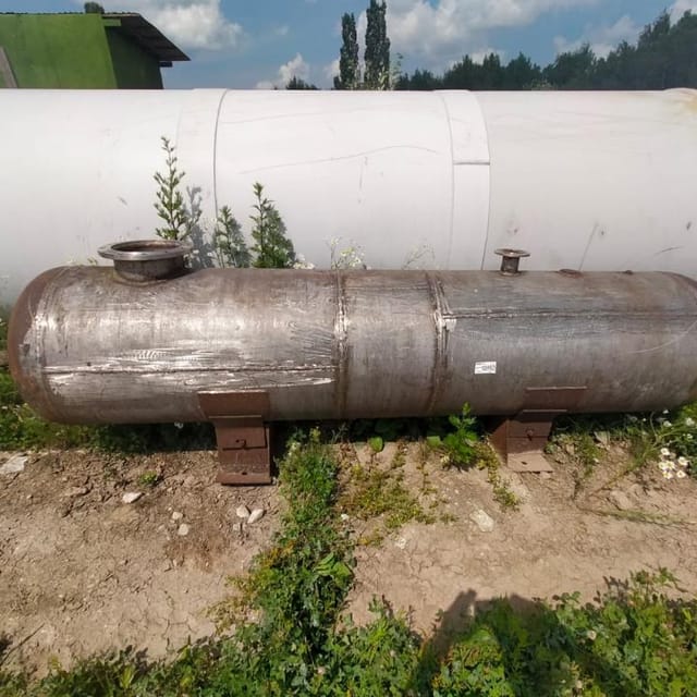 Емкость горизонтальная 1000л  инв.10992