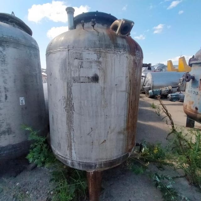 Емкость одностенка 800л инв.12801