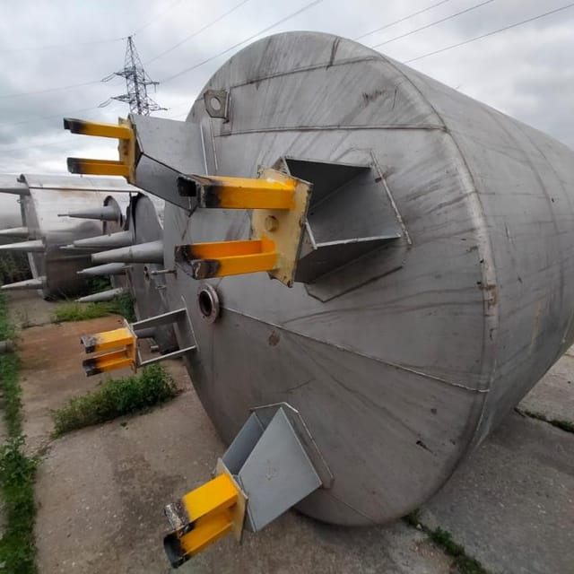 Ёмкость 8м3 одностенка с мешалкой инв.10406