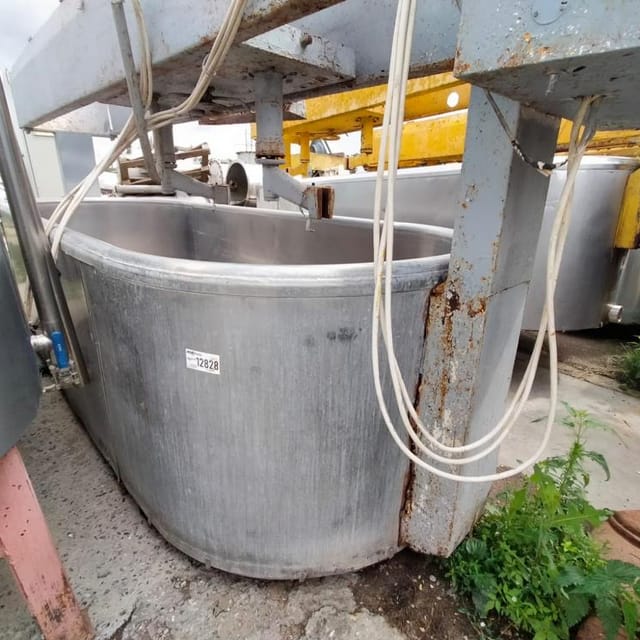 Ванна сырная Д7-ОСА 2500л с лирами инв.12828