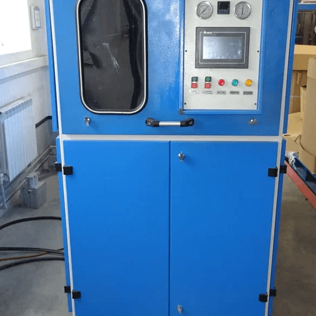 Автомат выдува EGO 2-600cc ПЭТ бутылки 100мл и 125мл