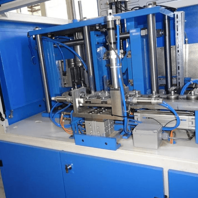 Автомат выдува EGO 2-600cc ПЭТ бутылки 100мл и 125мл