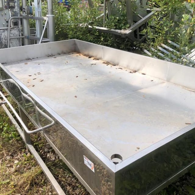 Ванна прямоугольная 900л инв.9508