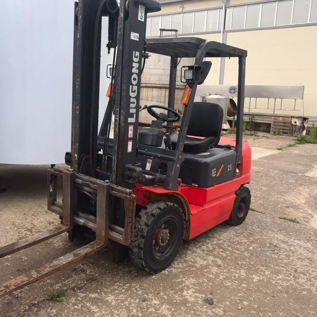 Дизельный вилочный погрузчик LiuGong 25 2,5 тонны инв.10394