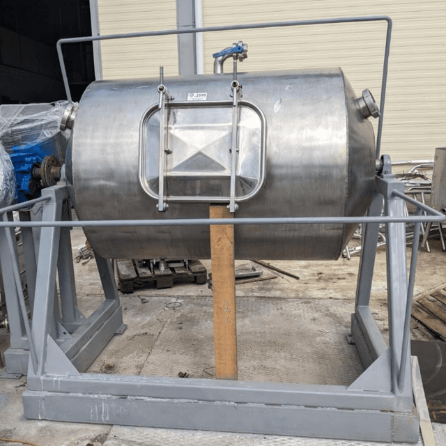 Маслобойка, объем 1000 литров е.2595