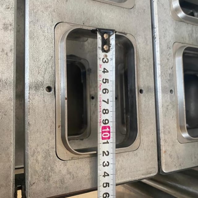 Фасовочно-упаковочная машина в ванночки Паст Пак 2Л е.2004