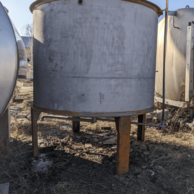 Емкость 5куб.м. мешалка сбоку