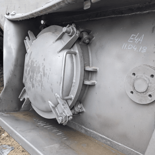 Емкость 6 куб.м. Две секции по 3 куб.м.  