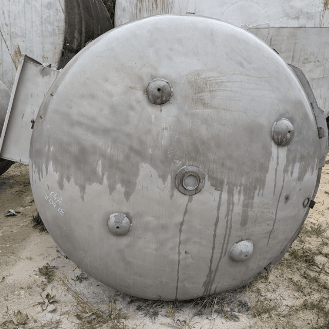 Емкость 6 куб.м. Две секции по 3 куб.м.  