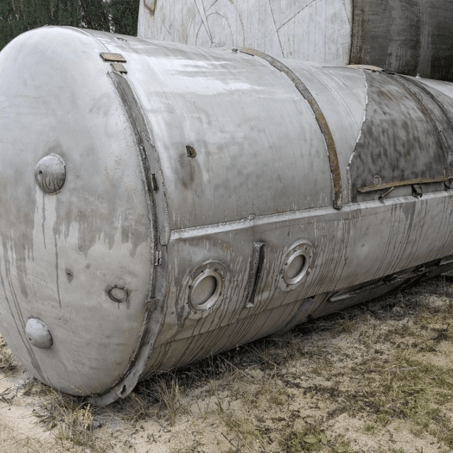 Емкость 6 куб.м. Две секции по 3 куб.м.  