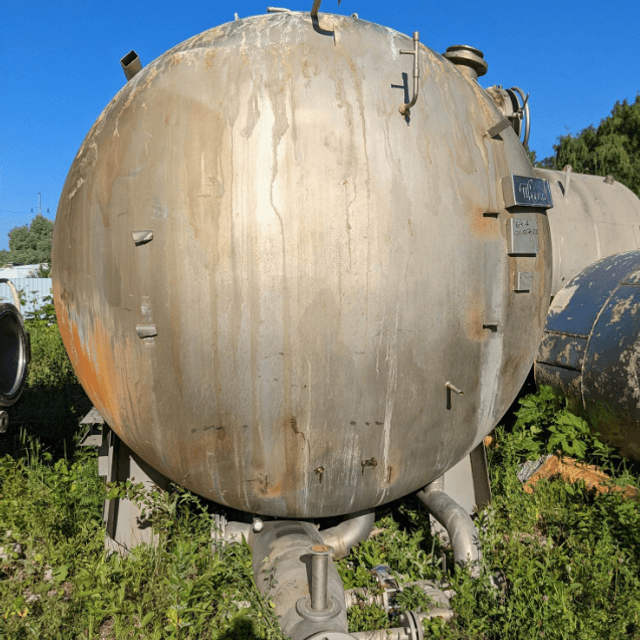 Емкость 14 куб.м. толстостенная, горизонтальная