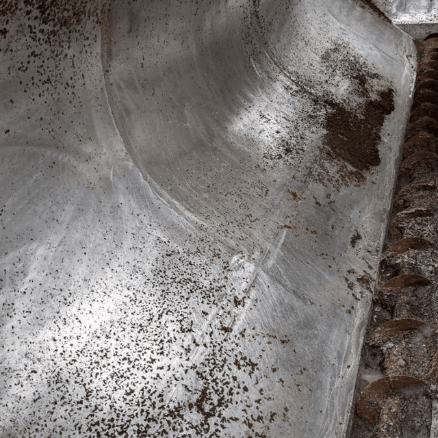 Емкость 14 куб.м. горизонтальная, термос, шнек на дне е.1864