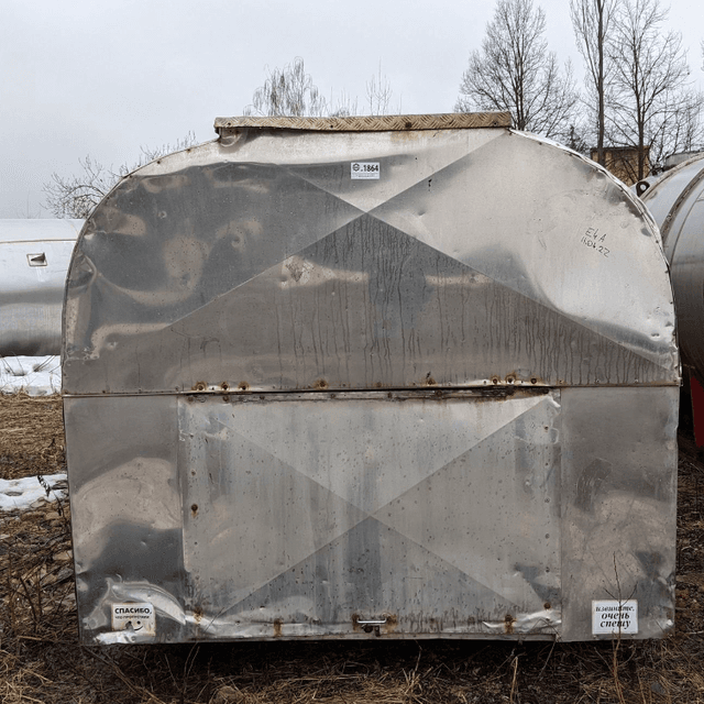 Емкость 14 куб.м. горизонтальная, термос, шнек на дне е.1864