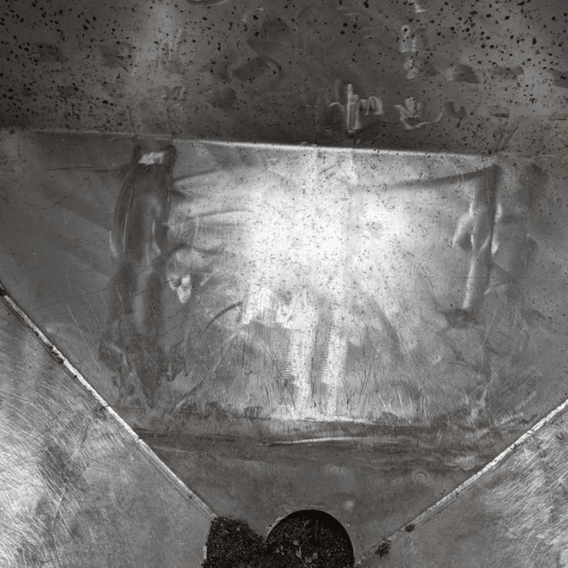 Емкость 14 куб.м. горизонтальная, термос, шнек на дне е.1864