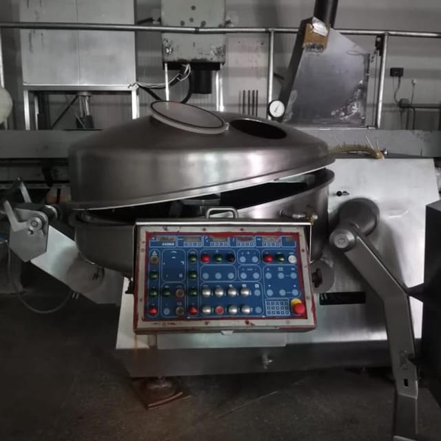 Куттер вакуумный Laska 200л инв.8672