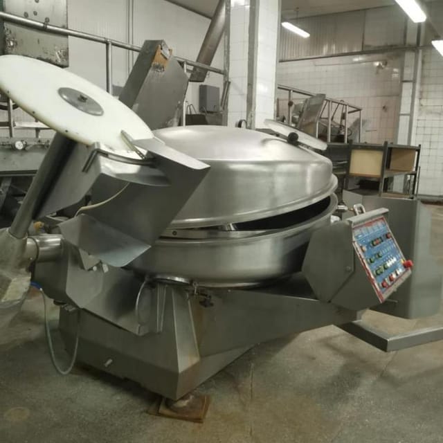 Куттер вакуумный Laska 200л инв.8672