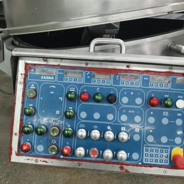 Куттер вакуумный Laska 200л инв.8672