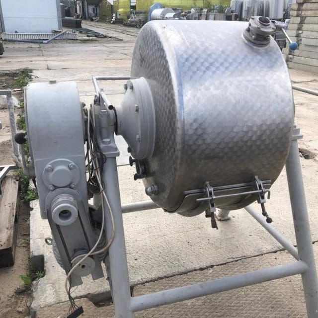 Маслобойка 300 л инв.9588