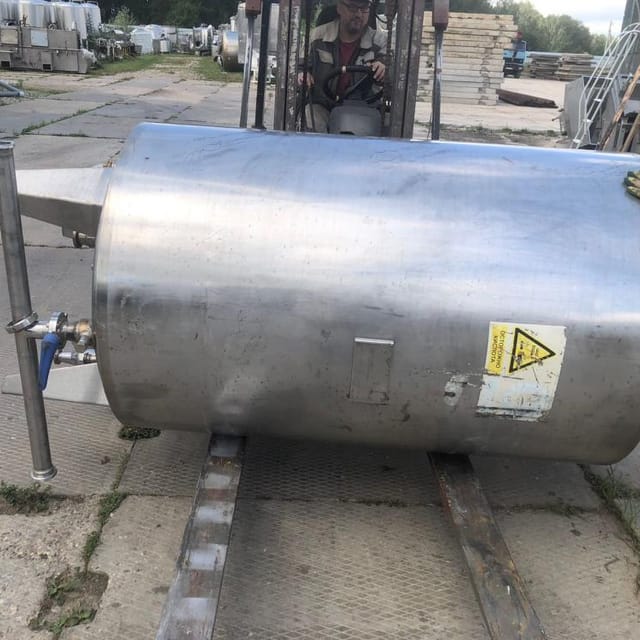 Сип-мойка 4 емкости по 1 т инв.9529