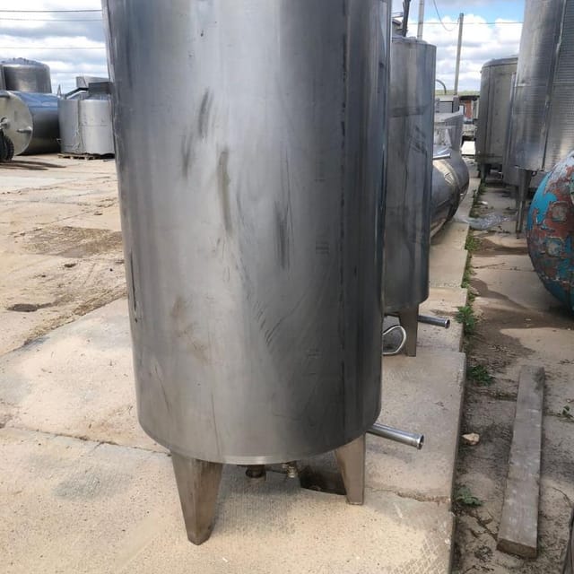 Сип-мойка 4 емкости по 1 т инв.9529