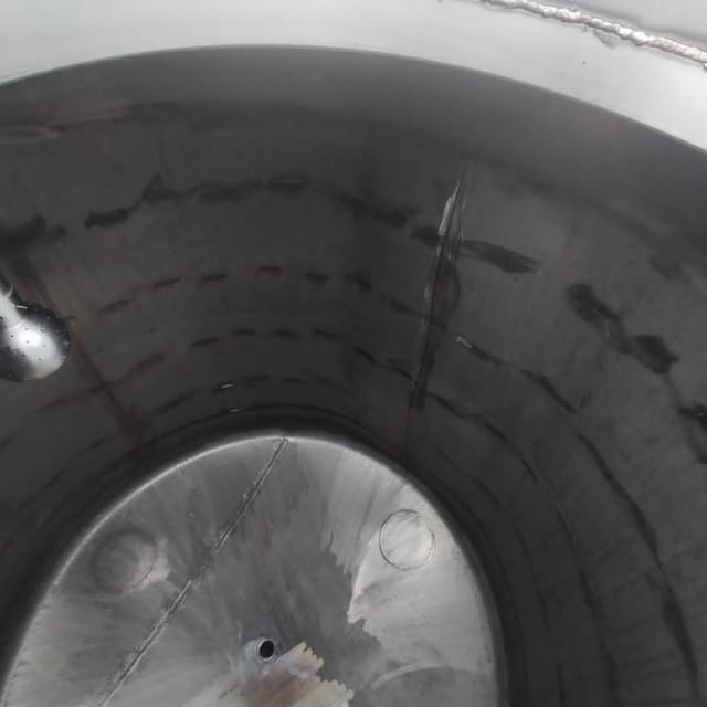 Ёмкость с рубашкой дутая 2,3м3  инв.14354