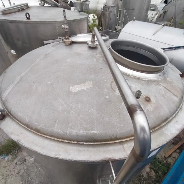 Ёмкость с рубашкой дутая 2,3м3  инв.14354