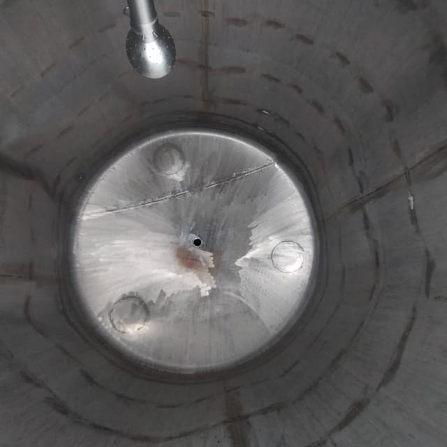 Ёмкость с рубашкой дутая 2,3м3  инв.14354