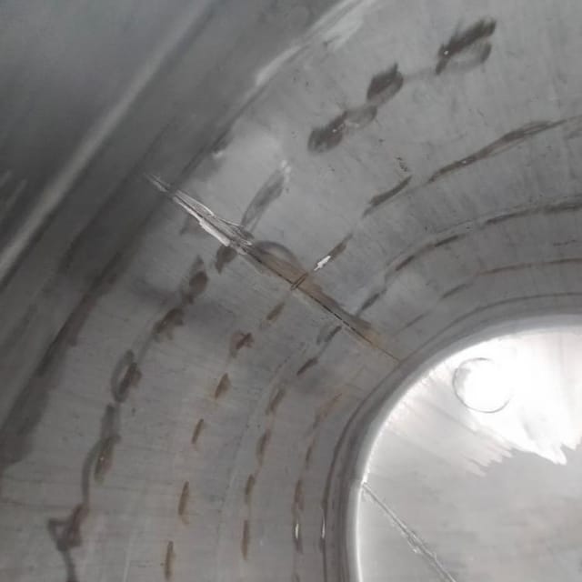 Ёмкость с рубашкой дутая 2,3м3  инв.14354