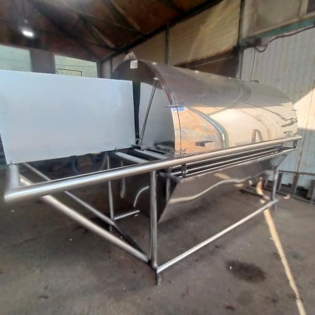 Охладитель творога УПТ с нерж. рамой инв.11252