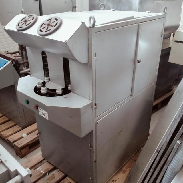 Полуавтомат выдува со станцией разогрева ПВ-7/3 инв.6974